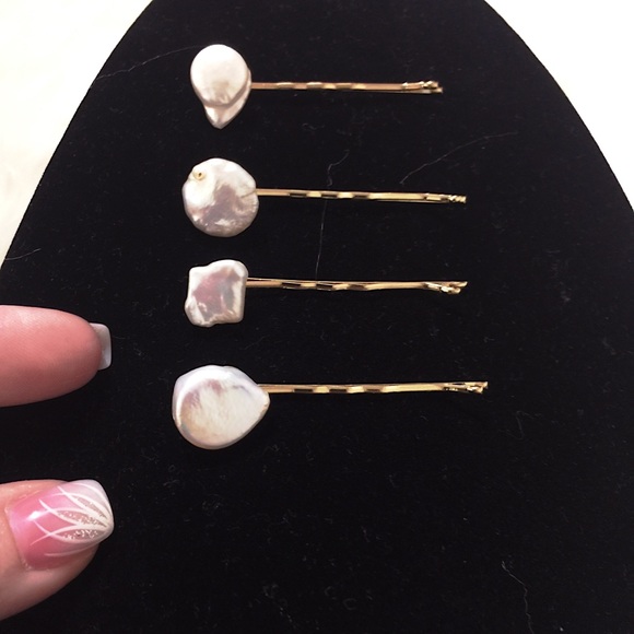 SOLD! All 3 Sets! Set of 4 “Mother of Pearl” Bobby-Pins - Picture 5 of 13